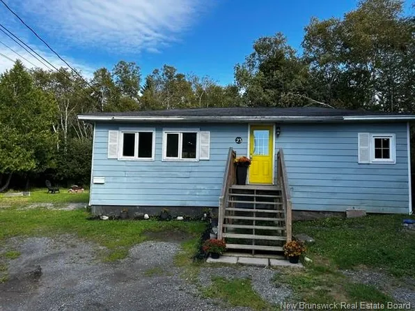 23 Kyle Ln, Saint John, NB E2K 4X8