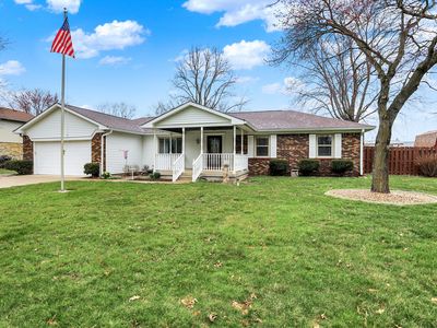 6958 W Brier Creek Dr, New Palestine, IN, 46163