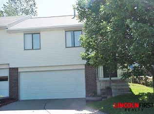 3124 NW 7th St, Lincoln, NE 68521