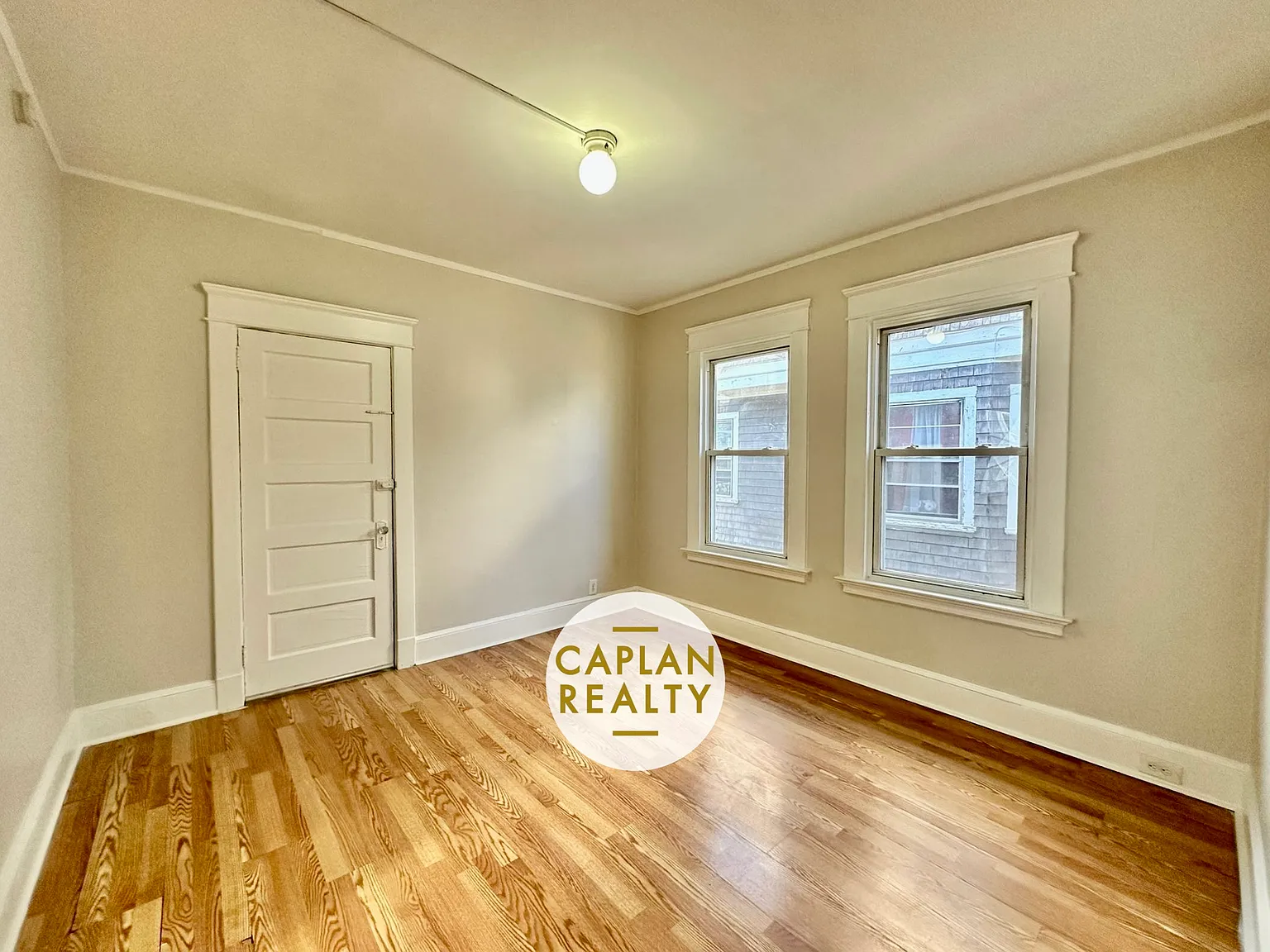 3 bed, 878 sqft, $1,850 — Photo 4