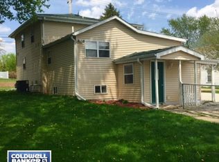 225 W Beloit St, Darien, WI 53114