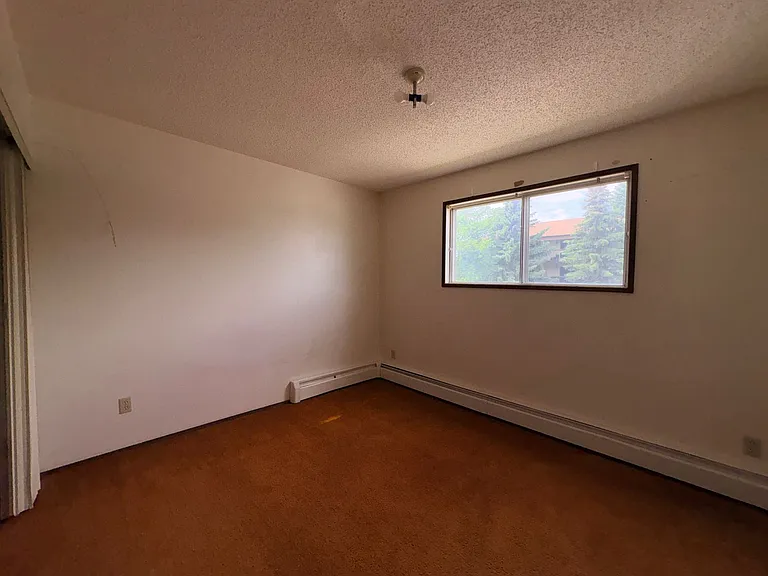 5212 53rd St #5211-54-306B — Photo 5