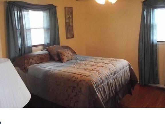 5th image of 1728 37th St