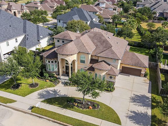 2nd image of 10410 Prescott Glen Ln