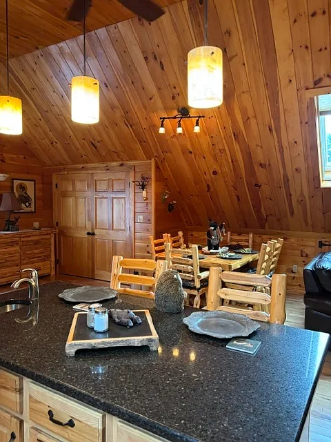 1 bed, 700 sqft, $1,700 — Photo 3