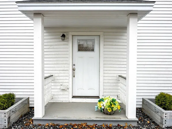 393 Front Street, Richmond, ME 04357