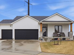 1930 28th Ct SW, Altoona, IA 50009