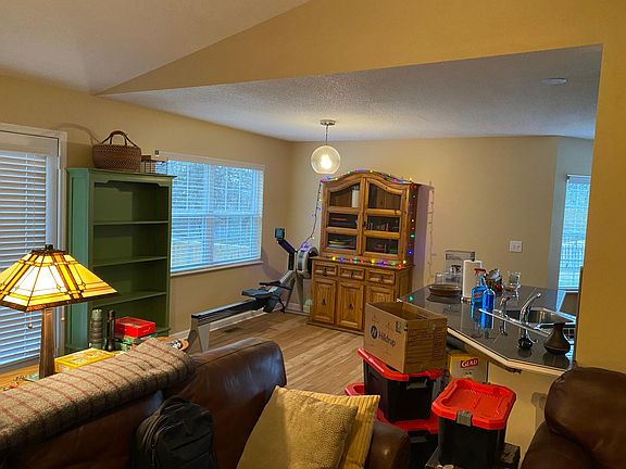 4th image of 1528 Clear Brook Dr