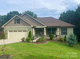 21 Par Dr, Granite Falls, NC 28630