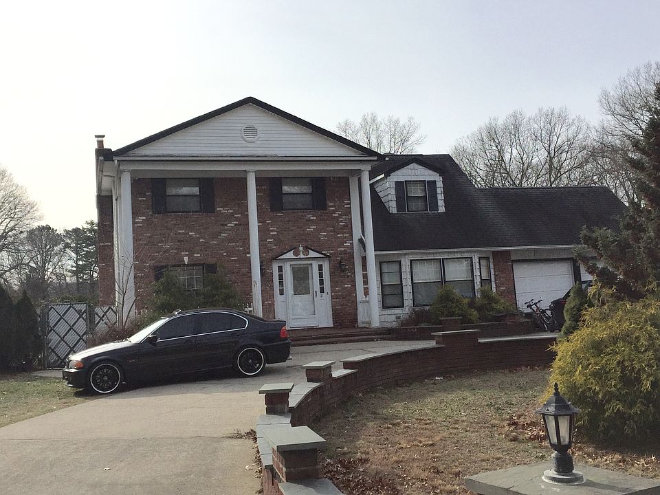 1st image of 8 Clunan Dr