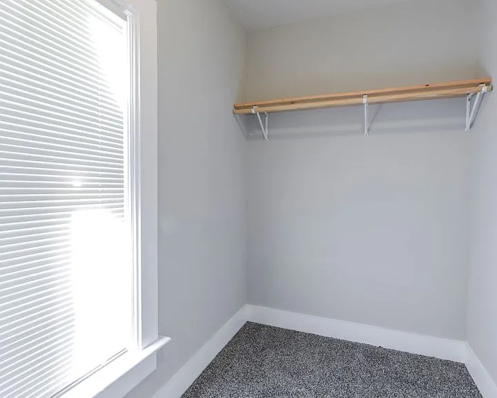 1823 Quincy St NE — Photo 9