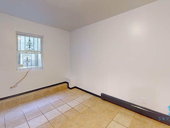 5th image of 371 Kosciuszko St #1R