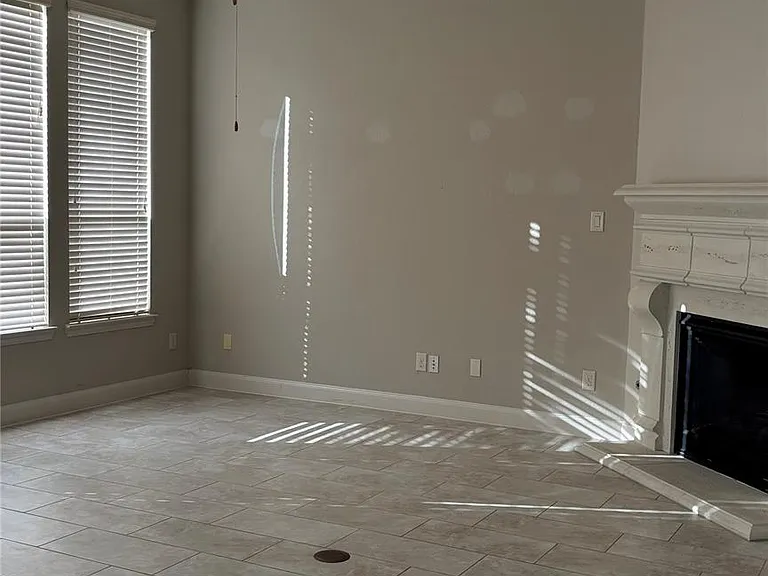 10527 Angeline Springs Ln — Photo 10