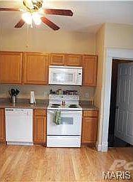 3rd image of 215 E Roosevelt Ave