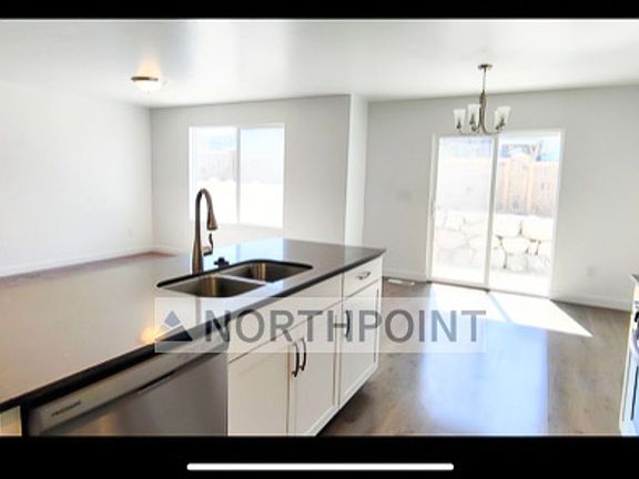 5th image of 14932 S Beckenbauer Ave