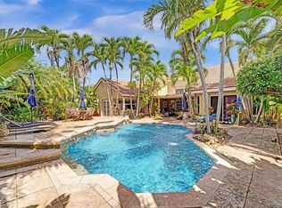 3076 Perriwinkle Cir, Davie, FL 33328