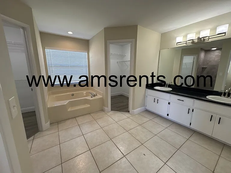 1080 Hali Ridge Ct — Photo 22