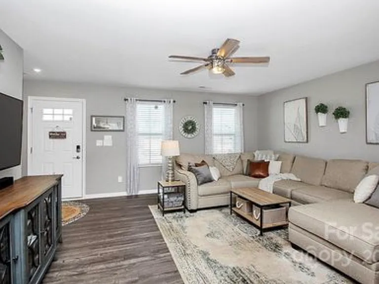 5316 Merwyn Ave — Photo 6