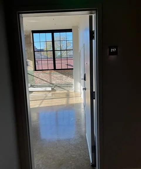 40 Hague Apartments — Photo 18