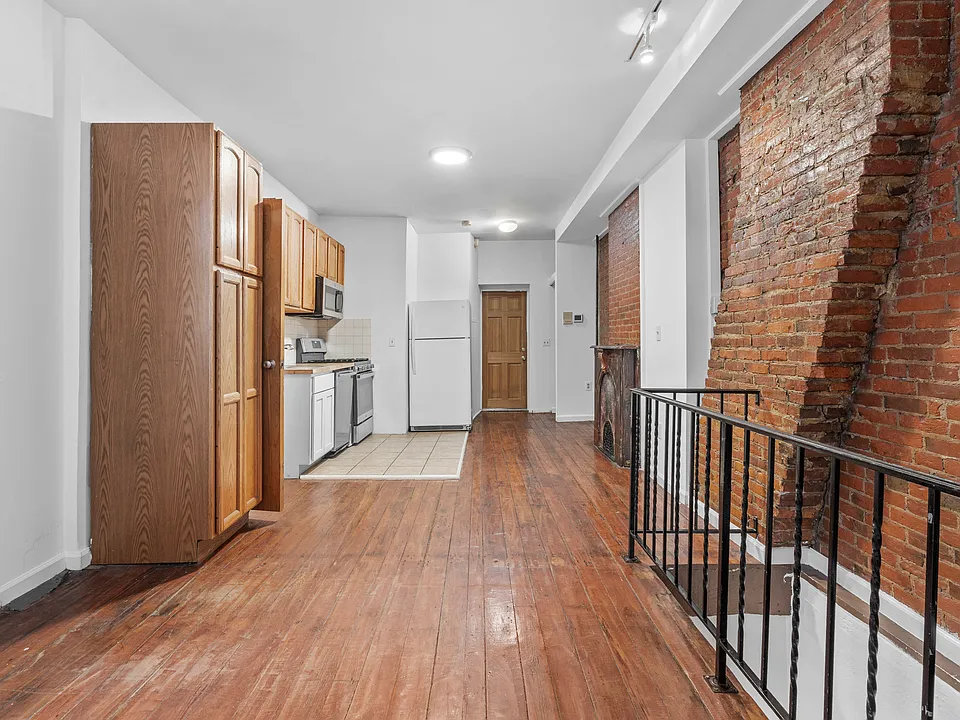 159 N 21st St #1R