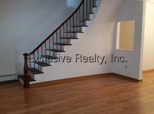 35 Ash St, Waltham, MA 02453