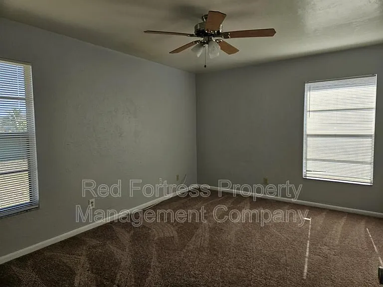 4031 SW 7th Pl — Photo 7