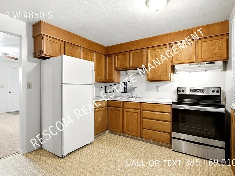 159 W 4850 S — Photo 3