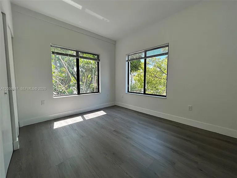638 SW 21st Ave #4 — Photo 10