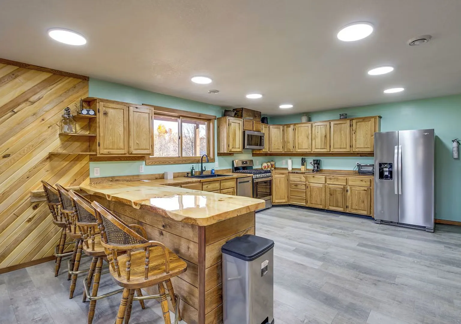Furnished Single Family 2 Bed+ 2.5 Bath - Pequot Lakes — Photo 2