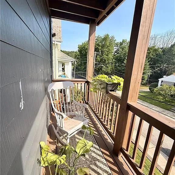 87 Rockland Ave — Photo 2