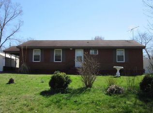 206 Park Ln, Clarksville, TN 37042