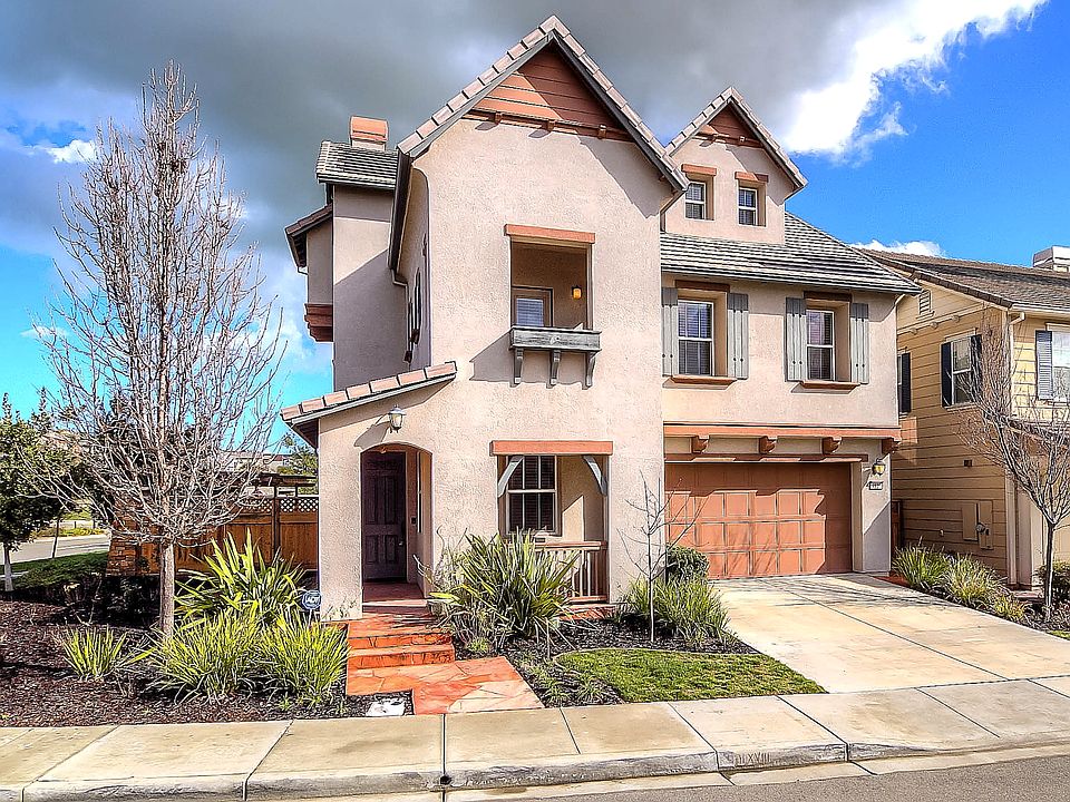 Great Corner Lot No Rear Nbr