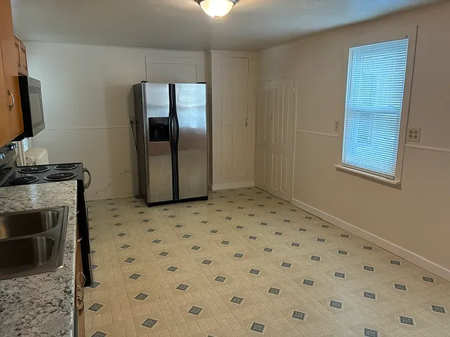 217 Lincoln Ave — Photo 5