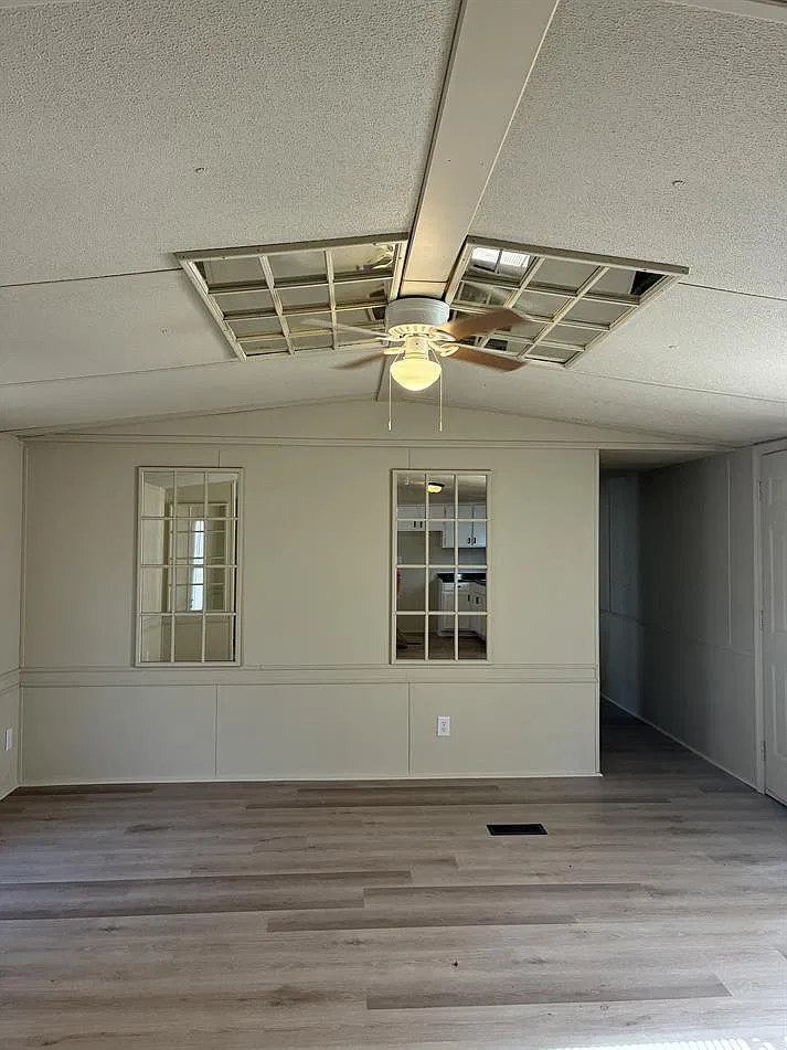 3 bed, 1216 sqft, $950 — Photo 3