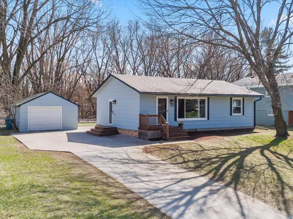 2234 Lois Dr, Mounds View, MN 55112