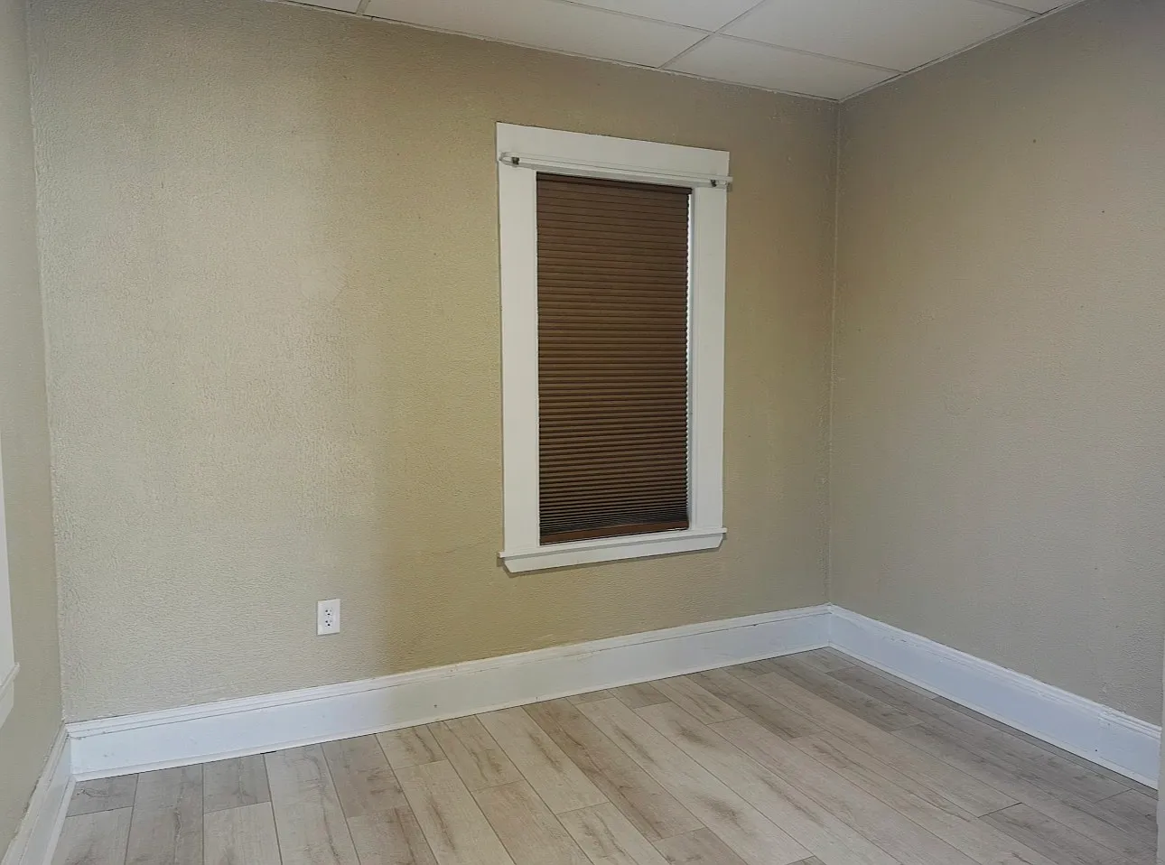 1 bed, 400 sqft, $1,400 — Photo 3