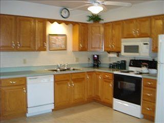 4th image of 503 Parkmeadow Dr