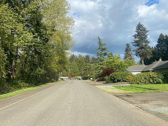 4th image of 16106 NE 198th St