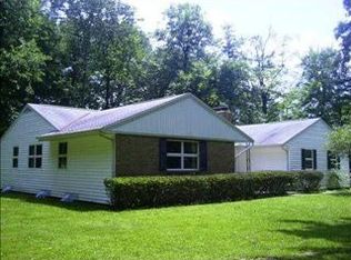 5879 Gale Rd SW, Pataskala, OH 43062