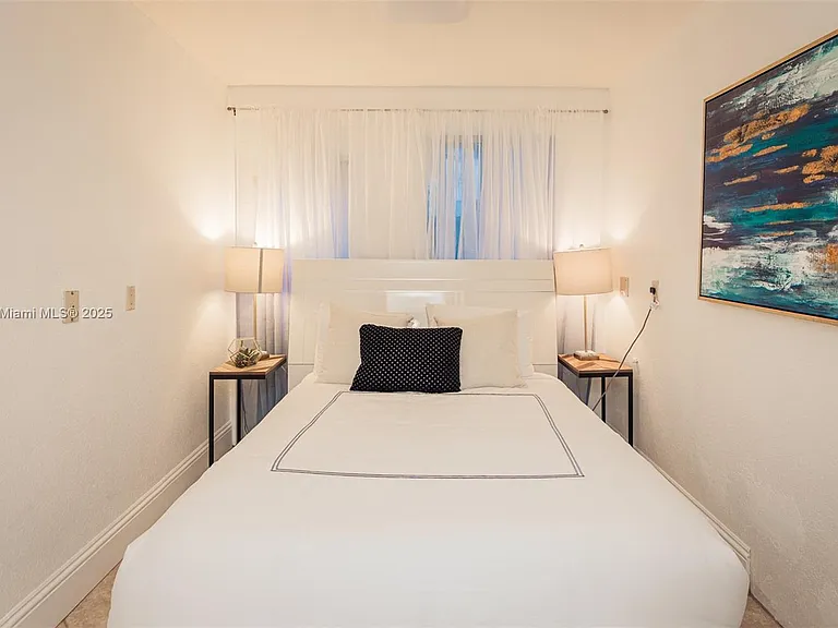 302 Balboa St — Photo 49