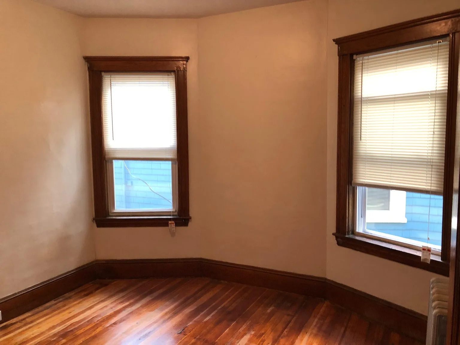 3 bed, $3,000 — Photo 2