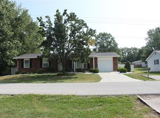 206 Evans St, Troy, MO 63379