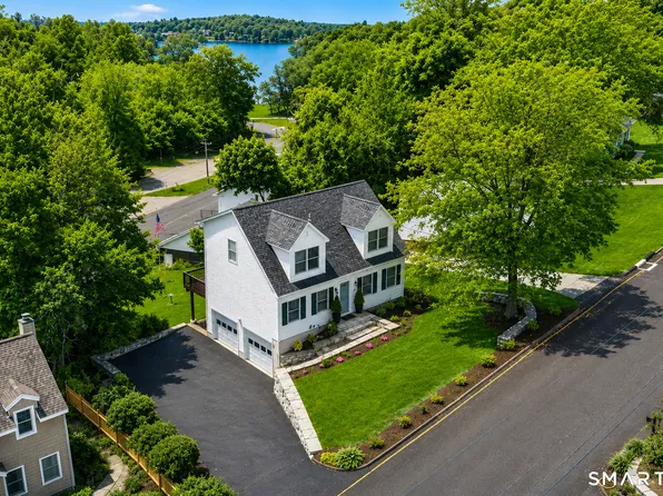 15 Berkshire Drive, Brookfield, CT 06804