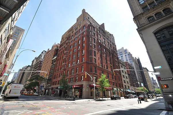 Rented by REAL New York | media 7