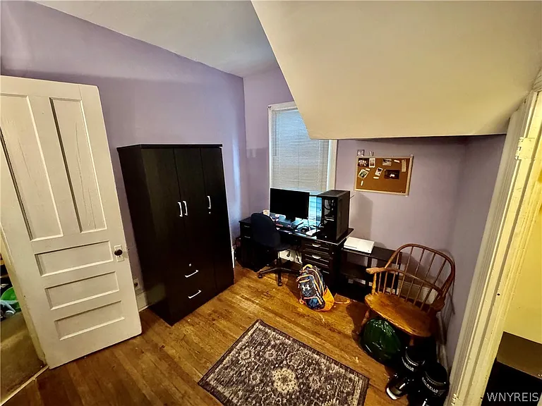 7 Berkley Pl — Photo 14