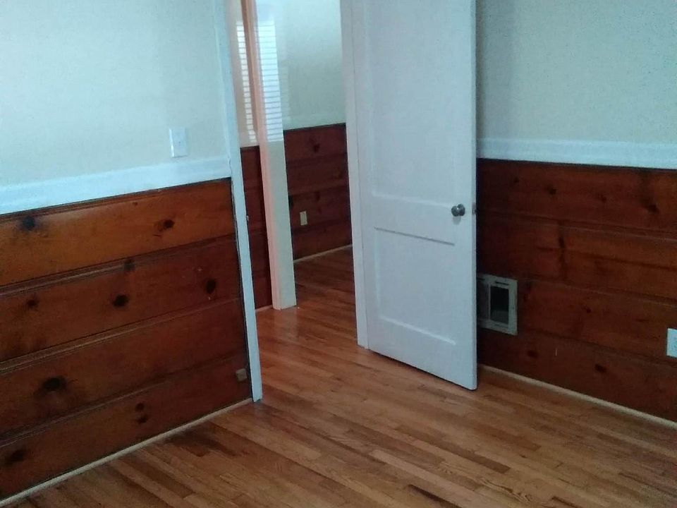 2nd image of 210 Cox Ave #D