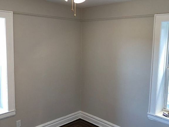 5th image of 671 Lincoln Ave APT 203