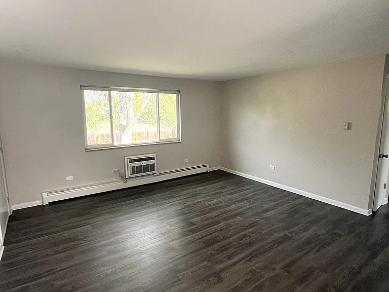 Oak North Apartments — Photo 33