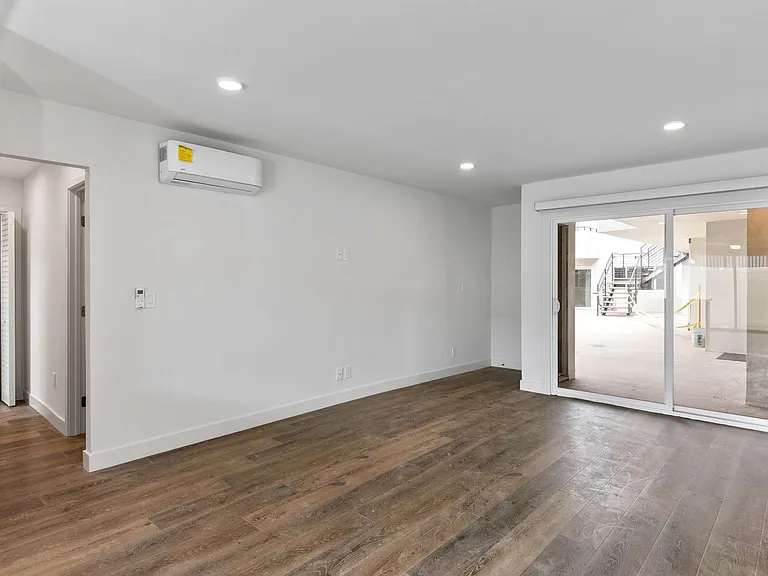 226th St Apartments TIC — Photo 33
