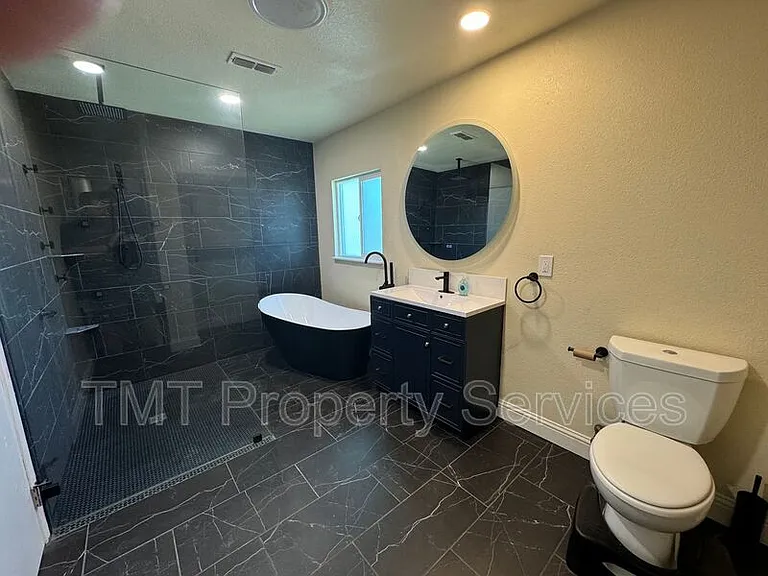 6931 Cobblestone Way — Photo 24